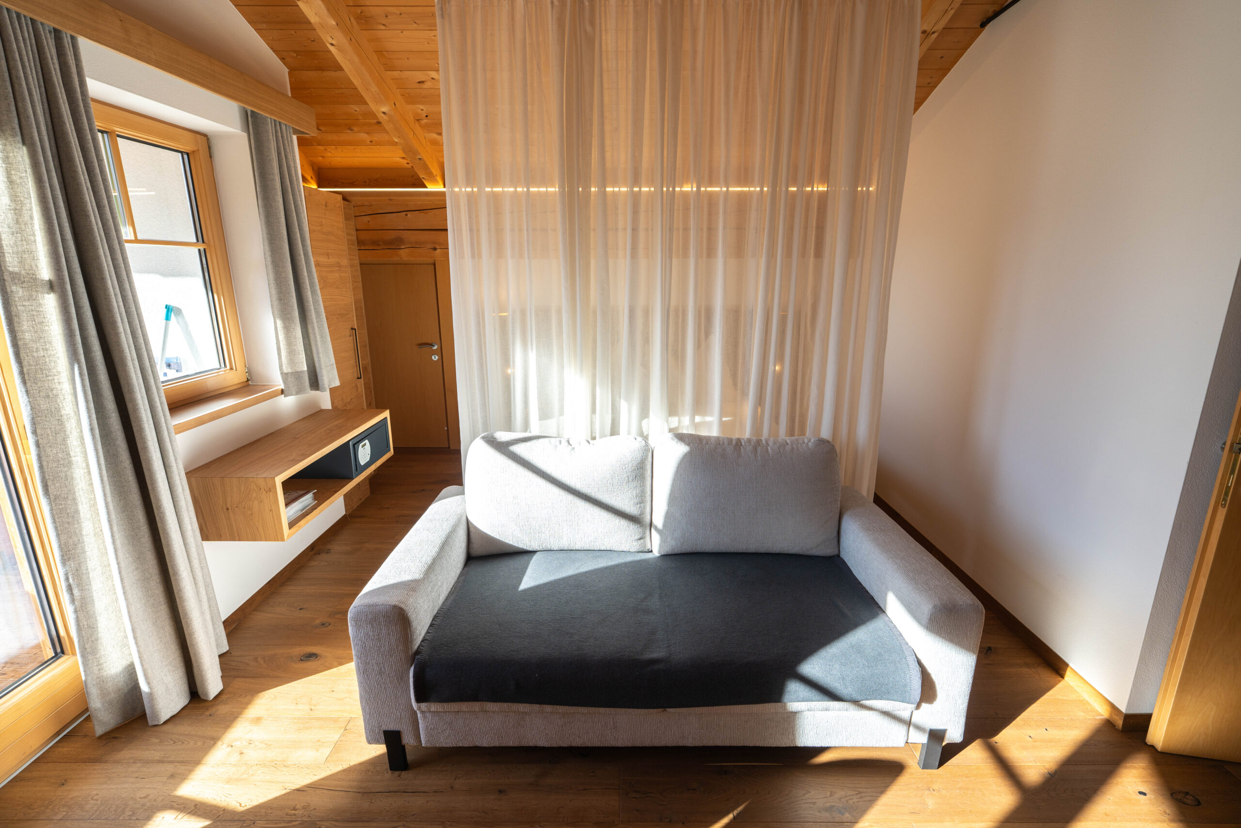 parasols-by-beach_770x1150