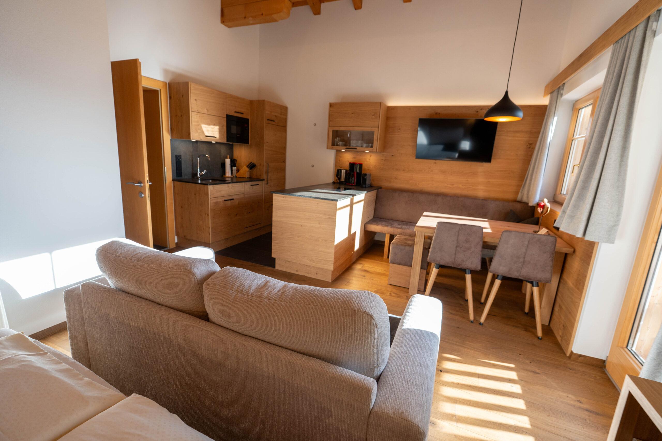 parasols-by-beach_770x1150